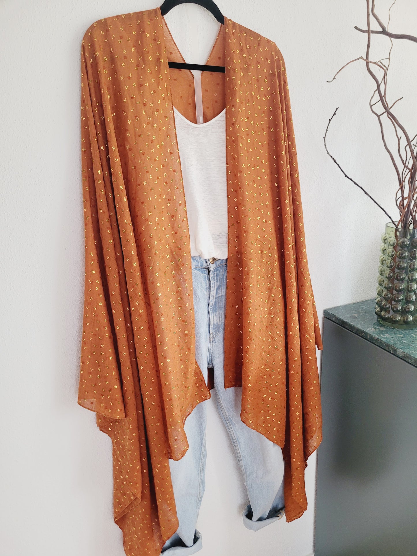 Boho Kimono Cardigan in Rost mit Goldprint – Leicht & Indisch inspiriert