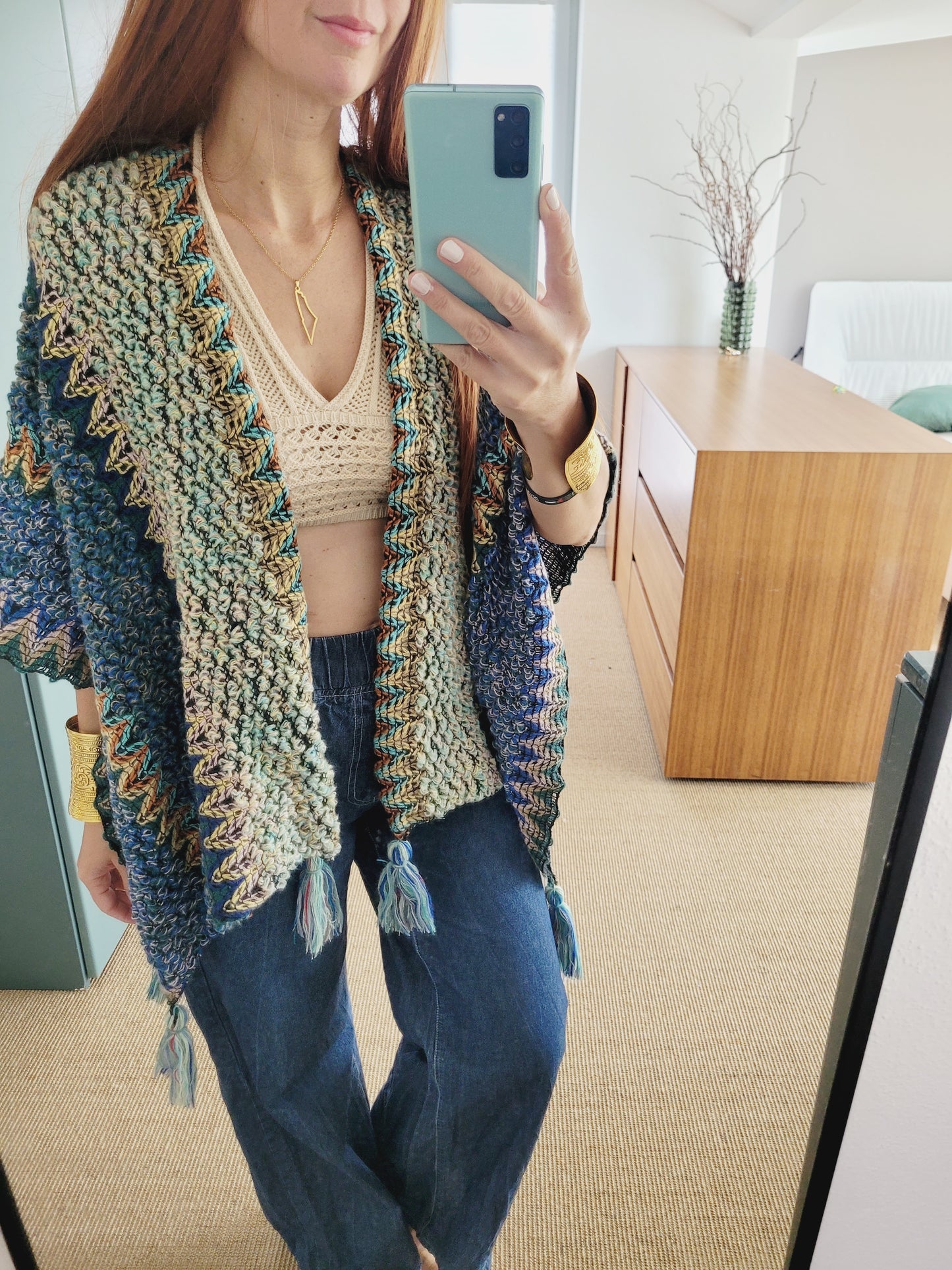 Boho Strickponcho – Handgehäkelt Look, Onesize, Kuschelig & Warm – Herbst & Winter Cape mit Fransen