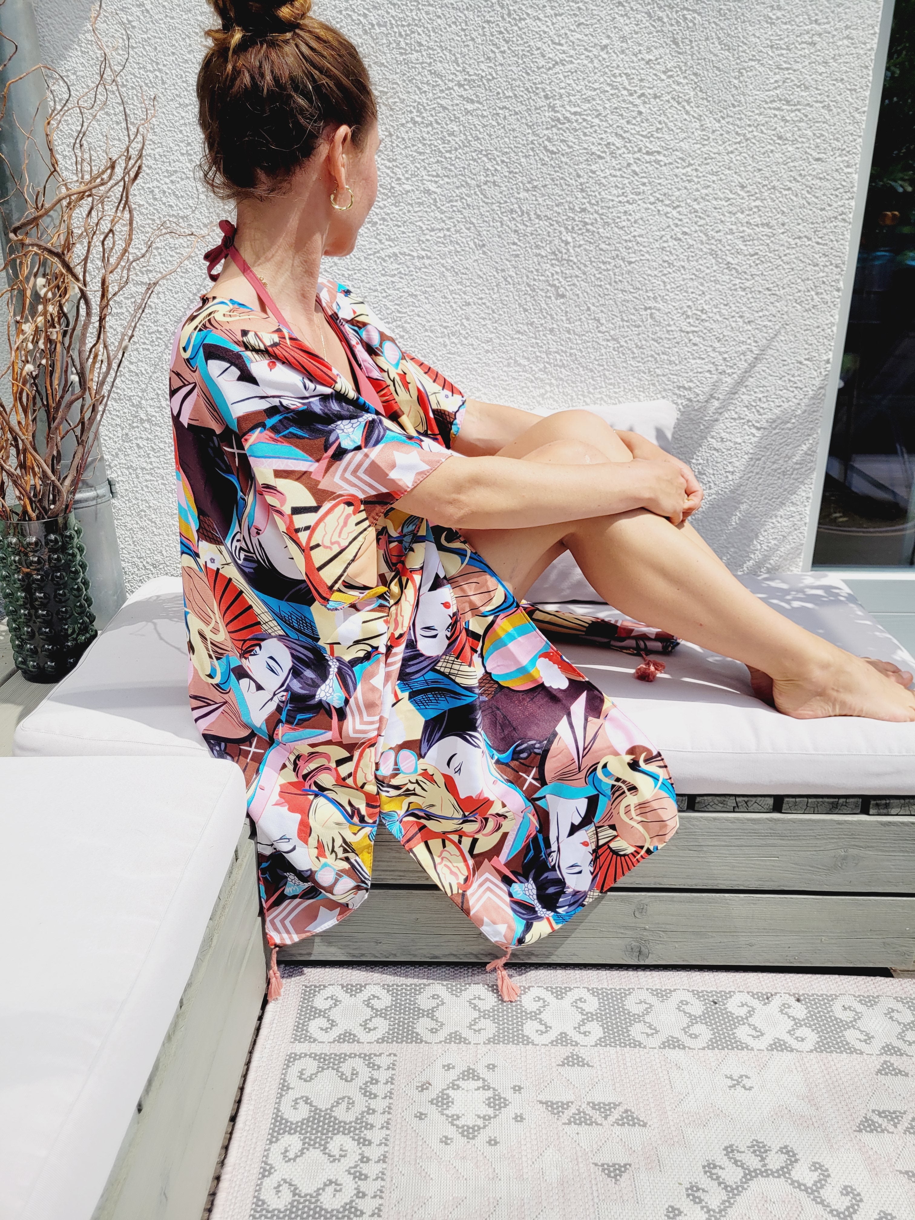 Unisex light floral kimono