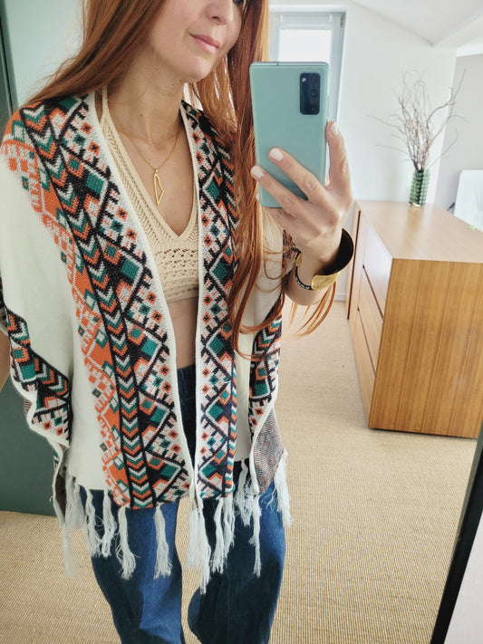 Ethno Muster Poncho – Weicher Überwurf, Onesize, Herbst/Winter – Boho Cape mit Fransen