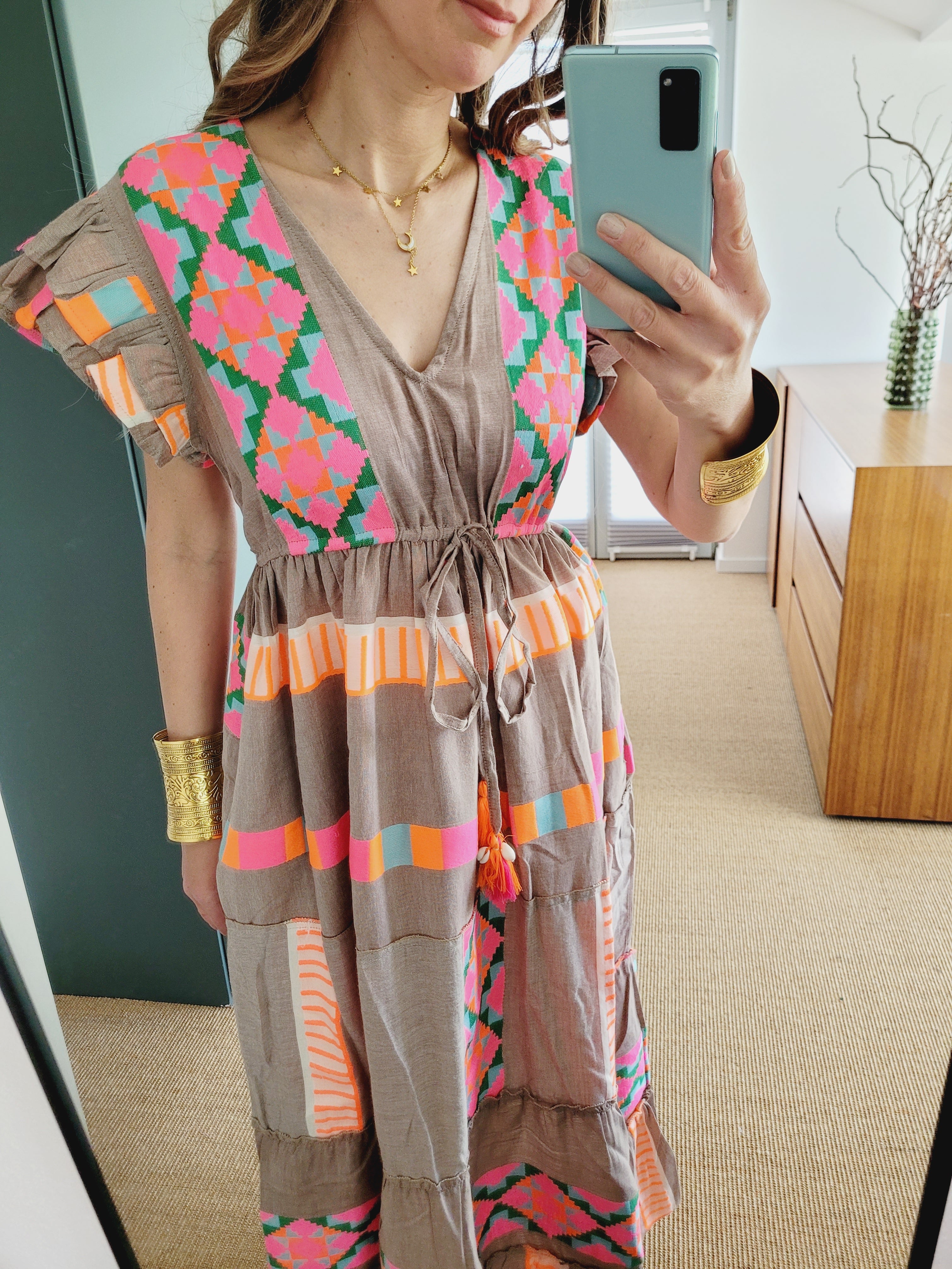 Sommerkleid aus Baumwolle – Boho Maxikleid mit buntem Muster,