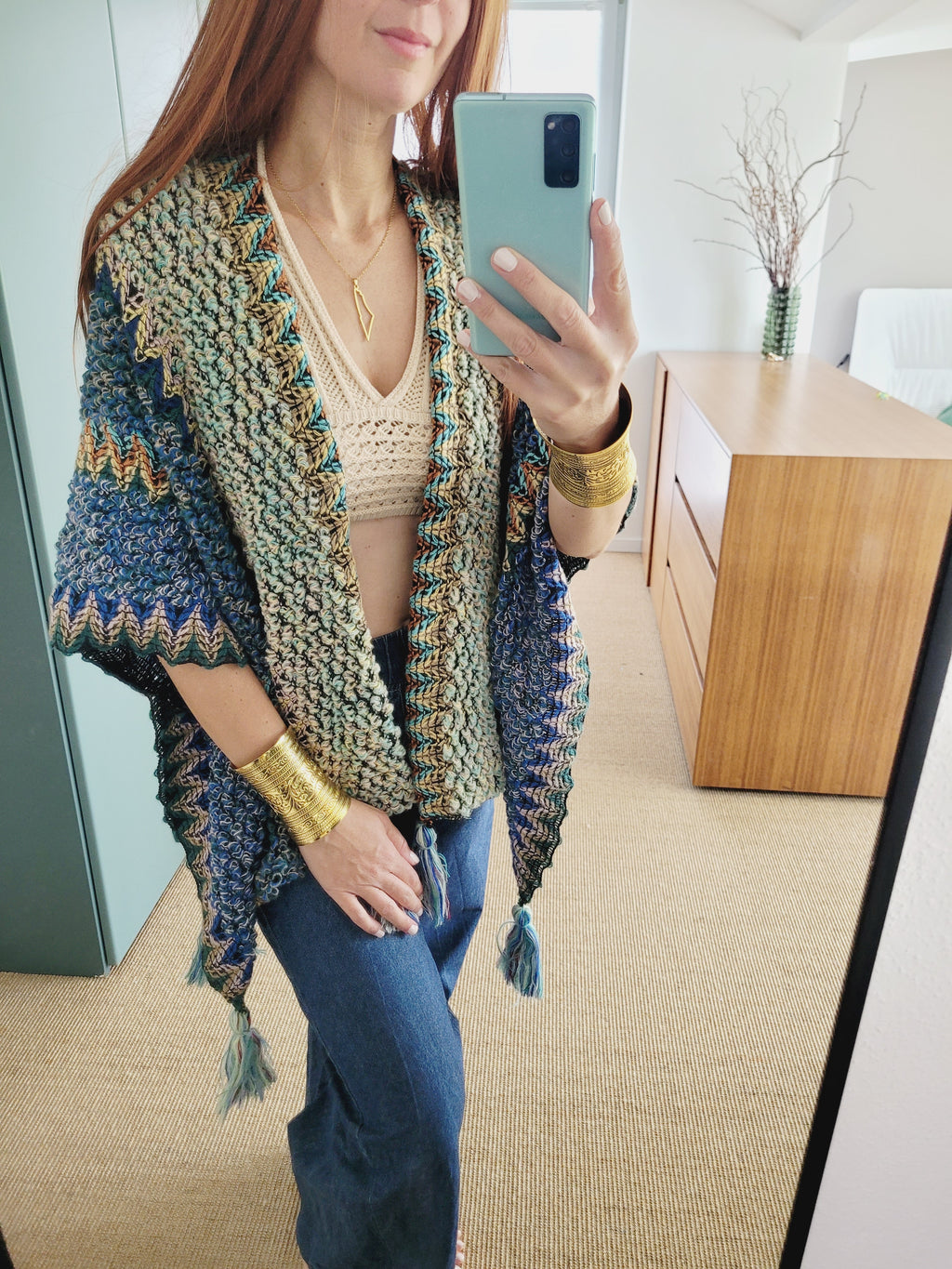 Boho Strickponcho – Handgehäkelt Look, Onesize, Kuschelig & Warm – Herbst & Winter Cape mit Fransen